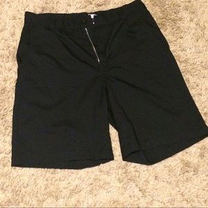 Men’s under Armour golf shorts